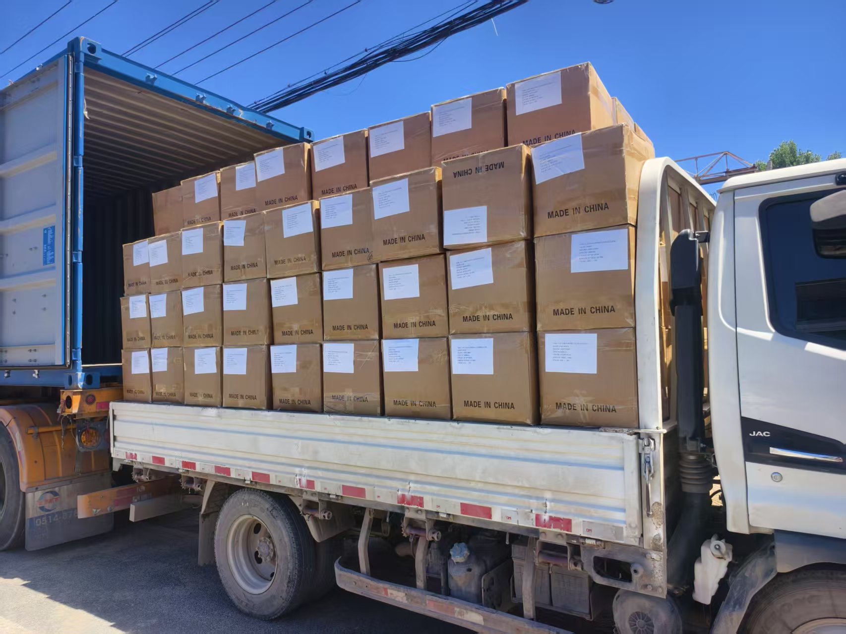 โรงงานบอลลูนจัดการกับคำสั่งซื้อจำนวนมากและซับซ้อนได้อย่างไร